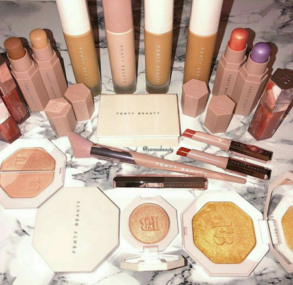 Набор косметики Fenty Beauty